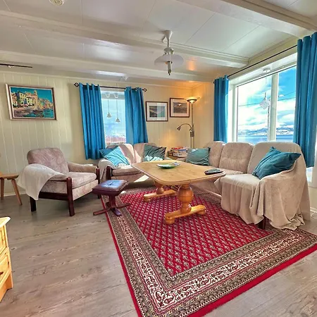 Cozy In Godfjord